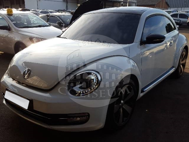 LOTE 038 -  VOLKSWAGEN FUSCA DSG 2.0 16V TSI 2014