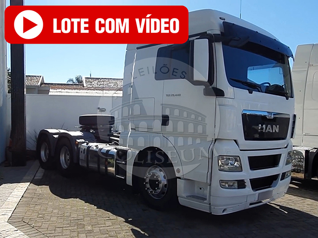 LOTE 003 -  MAN TGX 29.440 2015