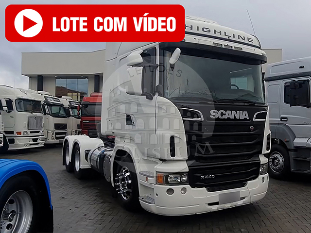 LOTE 010 -  Scania R-480 A 6X4 Highline 2p 2013