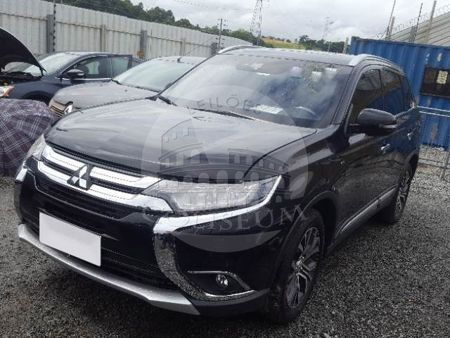 LOTE 017 - MITSUBISHI OUTLANDER GT AWD 3.0 V6 2018