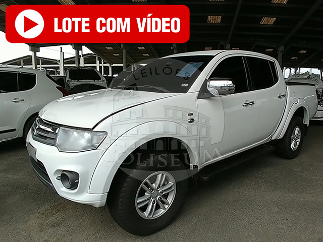 LOTE 013 - Mitsubishi L200 Triton 3.5 V6 HPE 4WD (Flex) (Aut) 2015