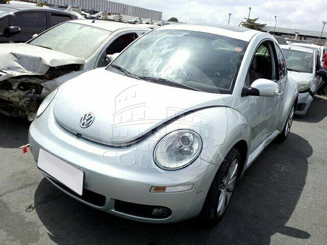 LOTE 039 - Volkswagen New Beetle 2.0 2010