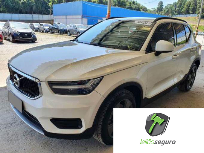 LOTE 016  VOLVO XC40 2018