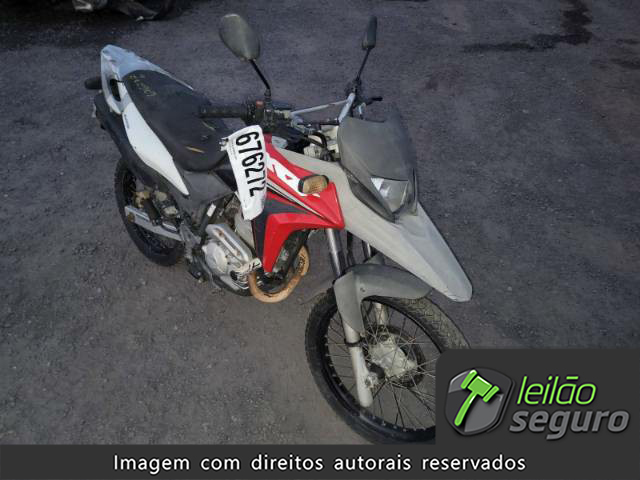 LOTE 002 - HONDA XRE 300 2017