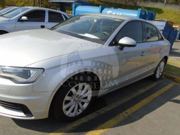 LOTE 002 - Audi A3 Sedan LM 1.4 2014